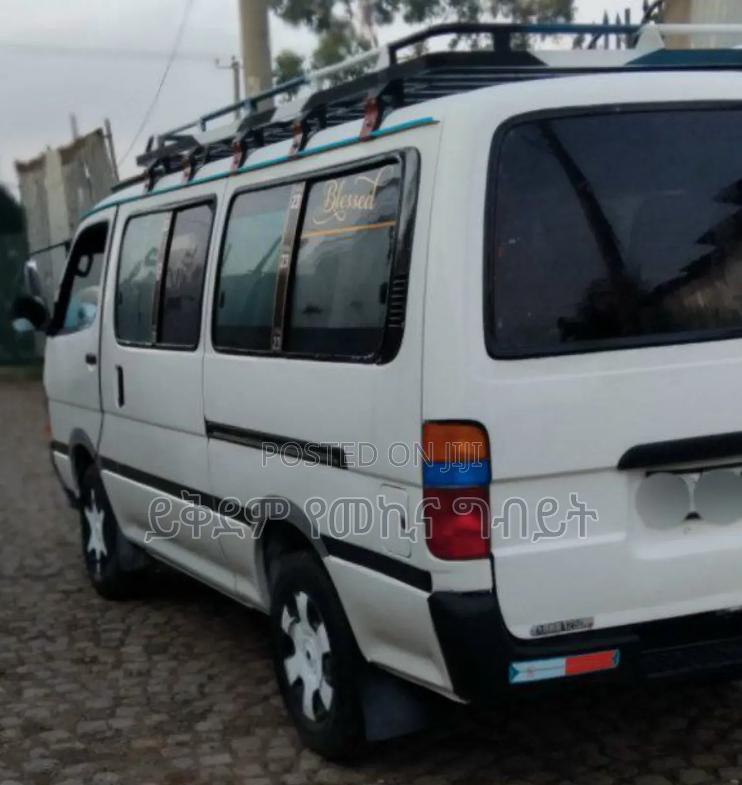 Toyota HiAce 2004 White