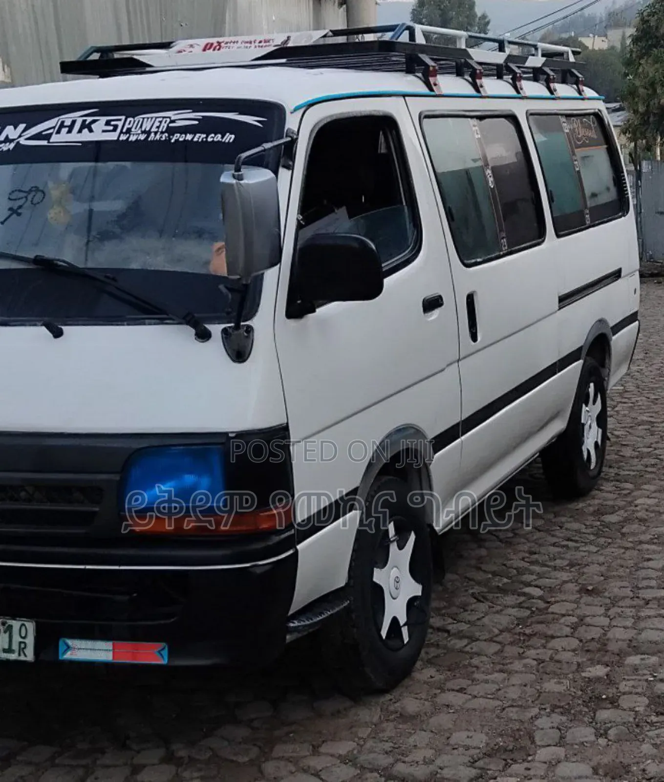 Toyota HiAce 2004 White