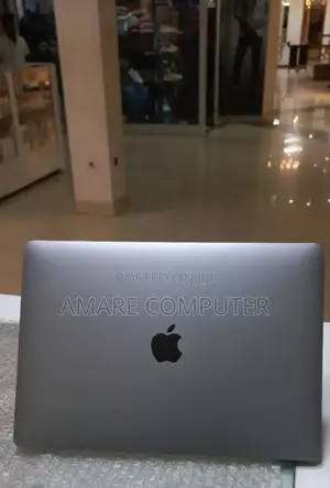 New Laptop Apple MacBook Pro 2020 16GB Intel Core I5 SSD 512GB