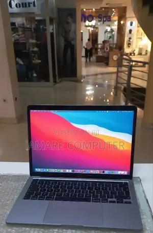 New Laptop Apple MacBook Pro 2020 16GB Intel Core I5 SSD 512GB