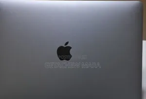 New Laptop Apple MacBook 2020 16GB Intel Core I5 SSD 512GB
