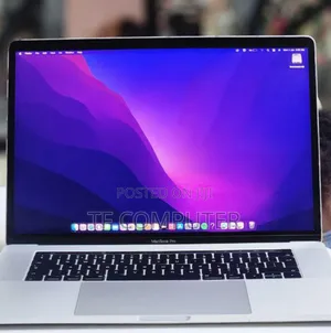 New Laptop Apple MacBook Pro 2017 16GB Intel Core I7 SSD 512GB