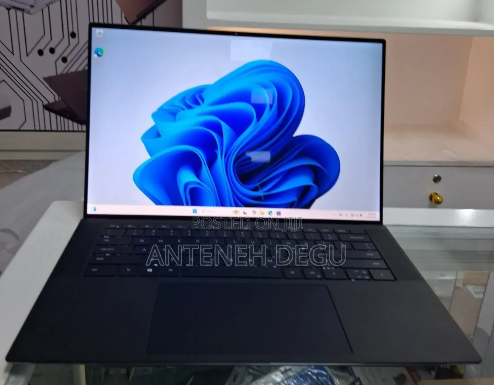 New Laptop Dell Precision 5550 16GB Intel Core I7 SSD 512GB