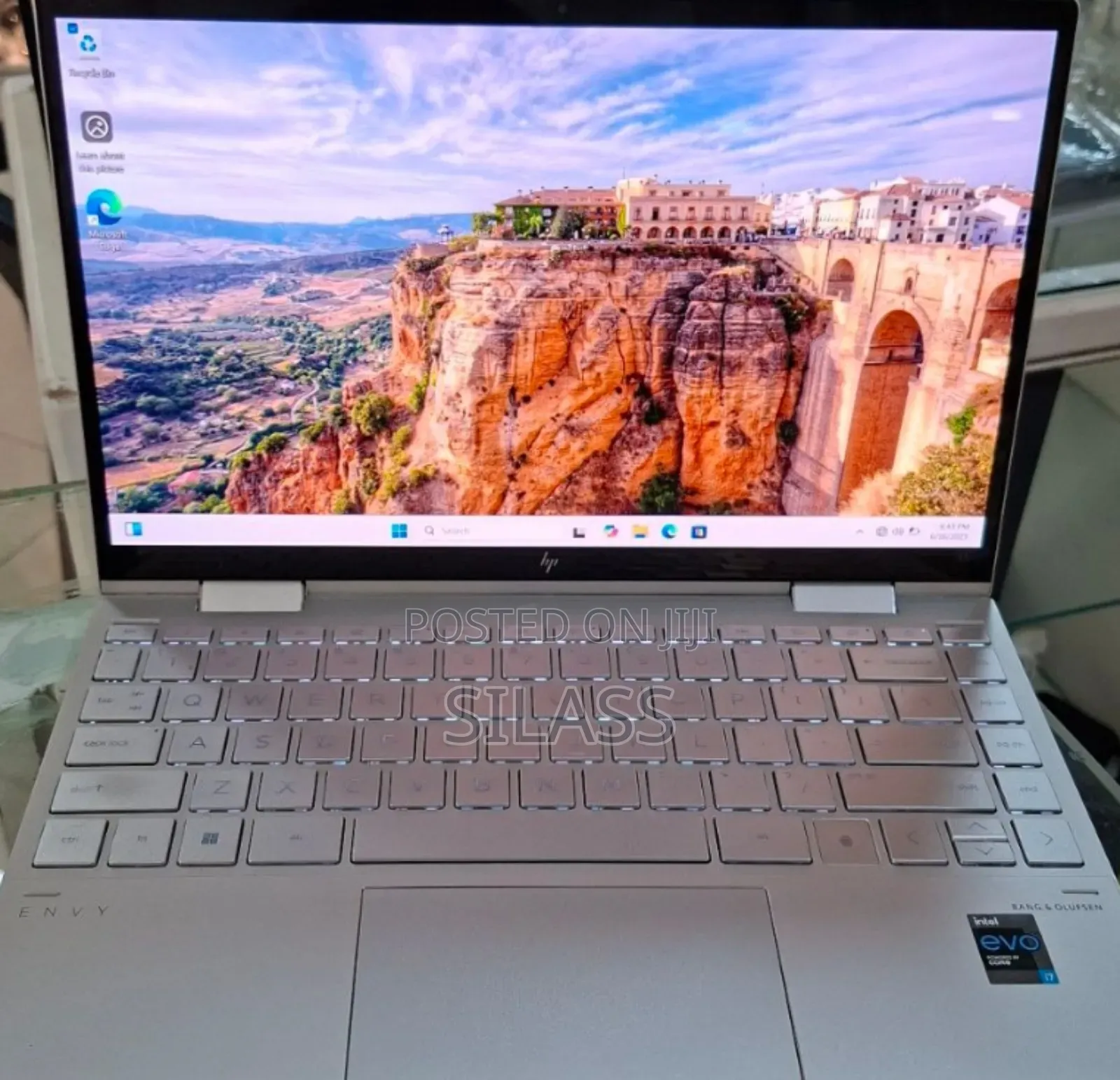 New Laptop HP Envy X360 16GB Intel Core I7 SSD 1T