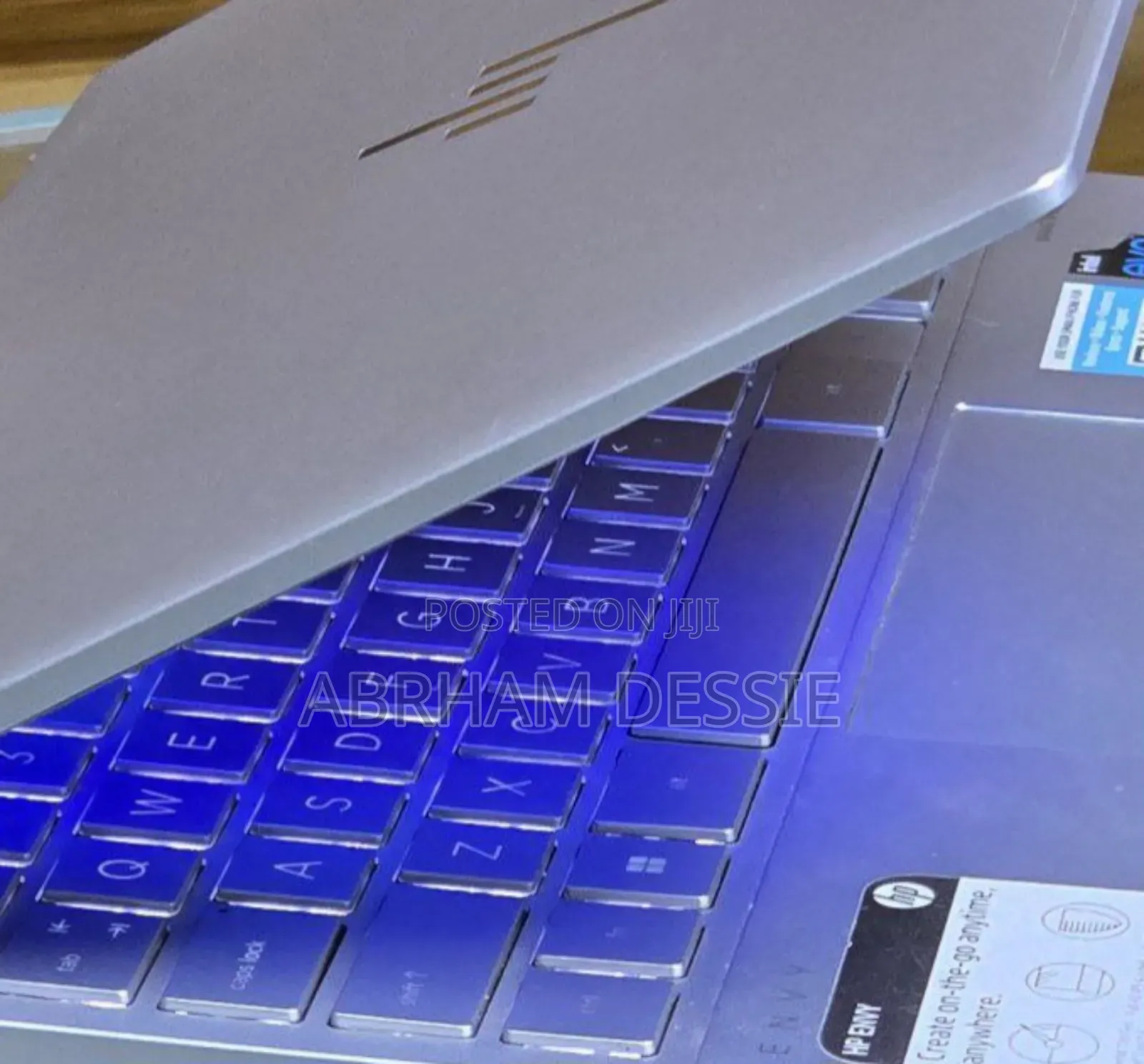 New Laptop HP Envy X360 8GB Intel Core I5 SSD 256GB