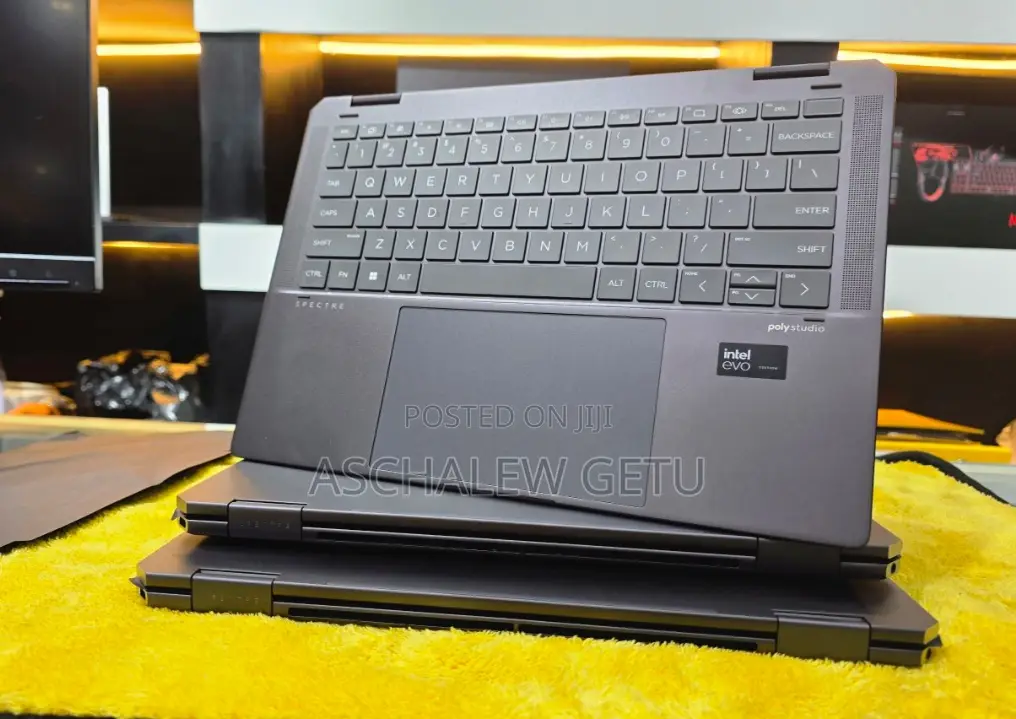 New Laptop HP Spectre 32GB Intel Core Ultra 7 SSD 1T
