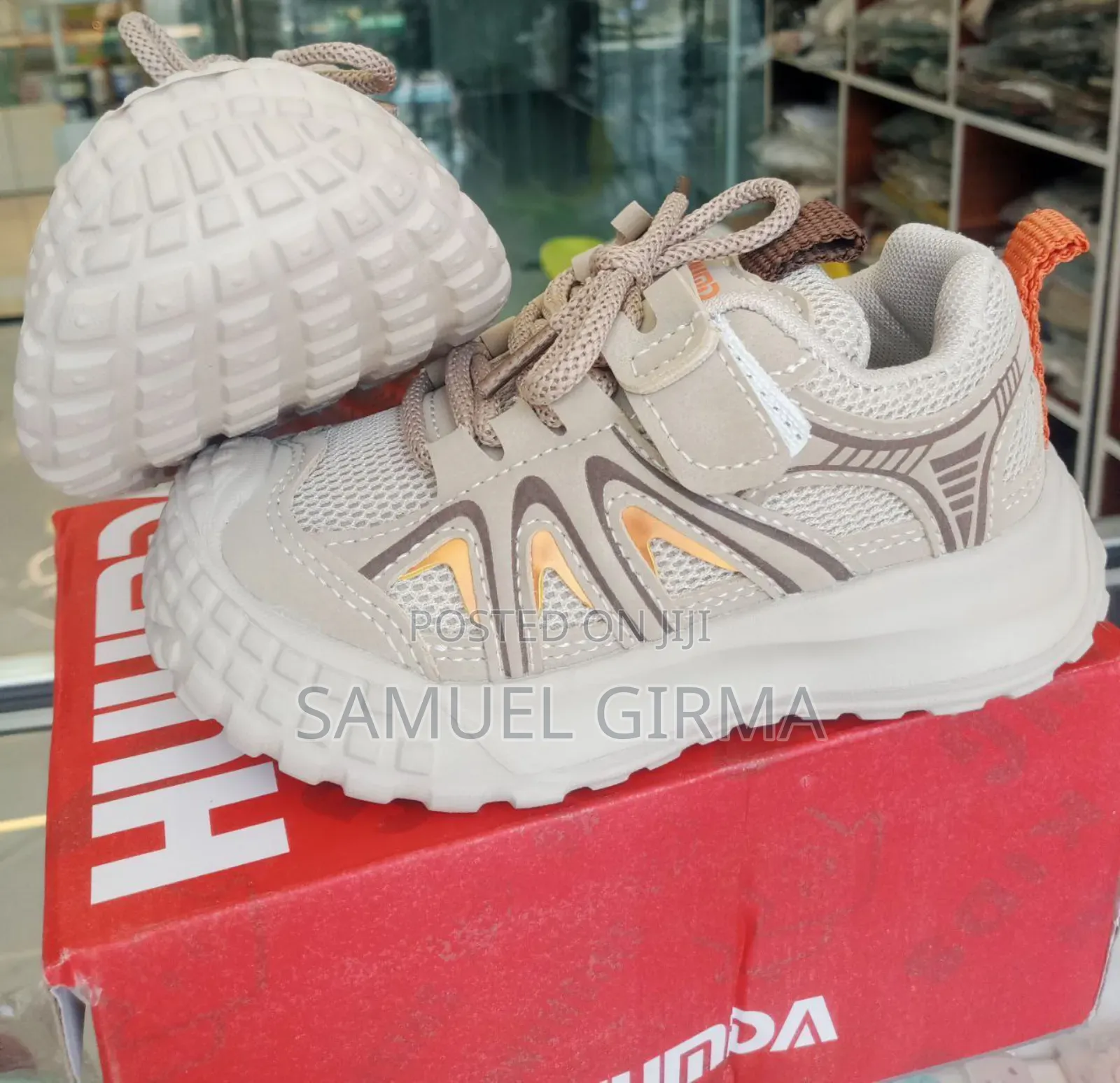 Soft Sol Bread Sneakers
Size: 22-30