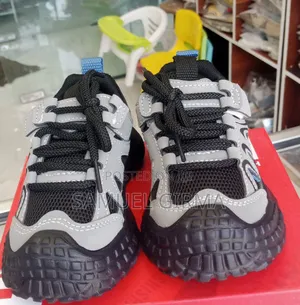 Soft Sol Bread Sneakers
Size: 22-30