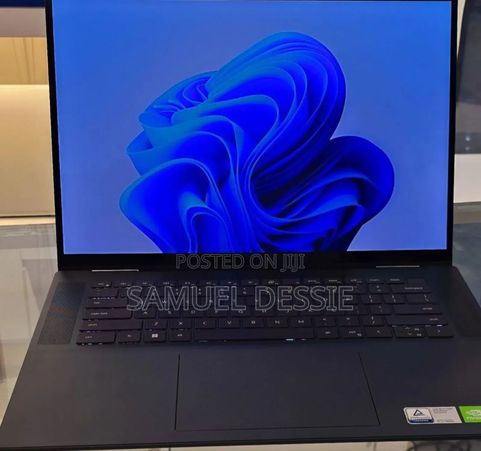New Laptop Dell Inspiron 16 5620 16GB Intel Core I7 SSD 1T