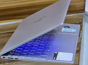 New Laptop HP Envy 13 8GB Intel Core I5 SSD 256GB