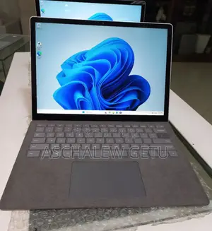 New Laptop Microsoft Surface 16GB Intel Core I7 SSD 512GB