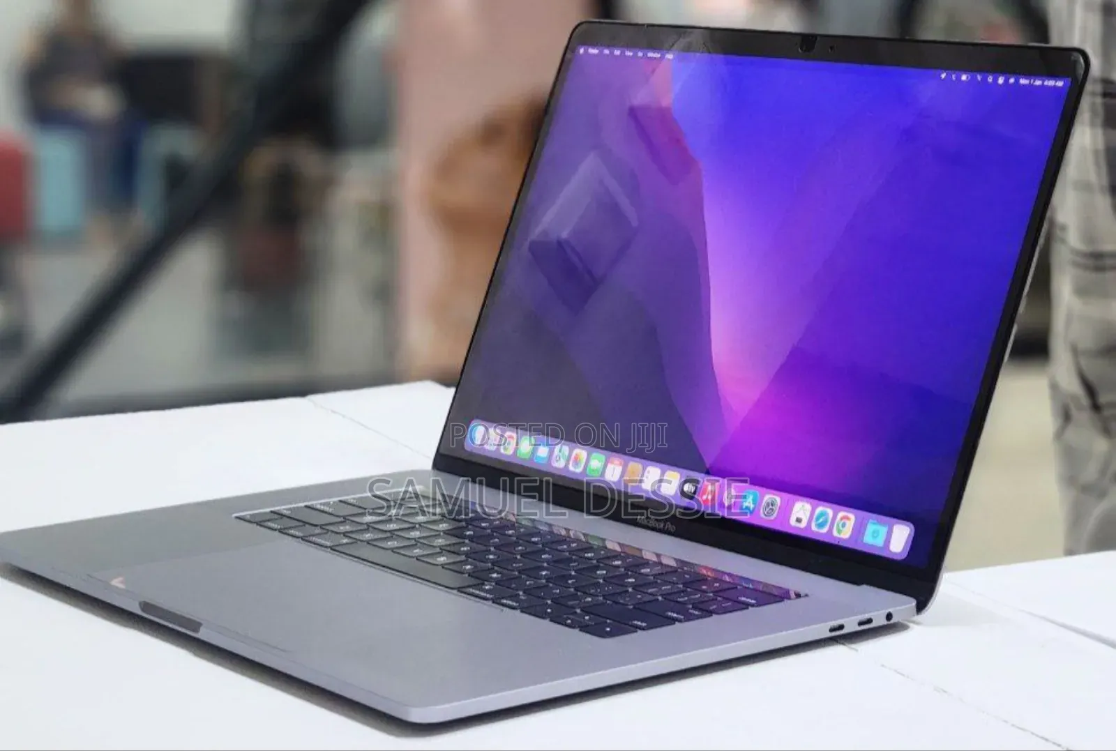 New Laptop Apple MacBook Pro 2016 16GB Intel Core I7 SSD 256GB