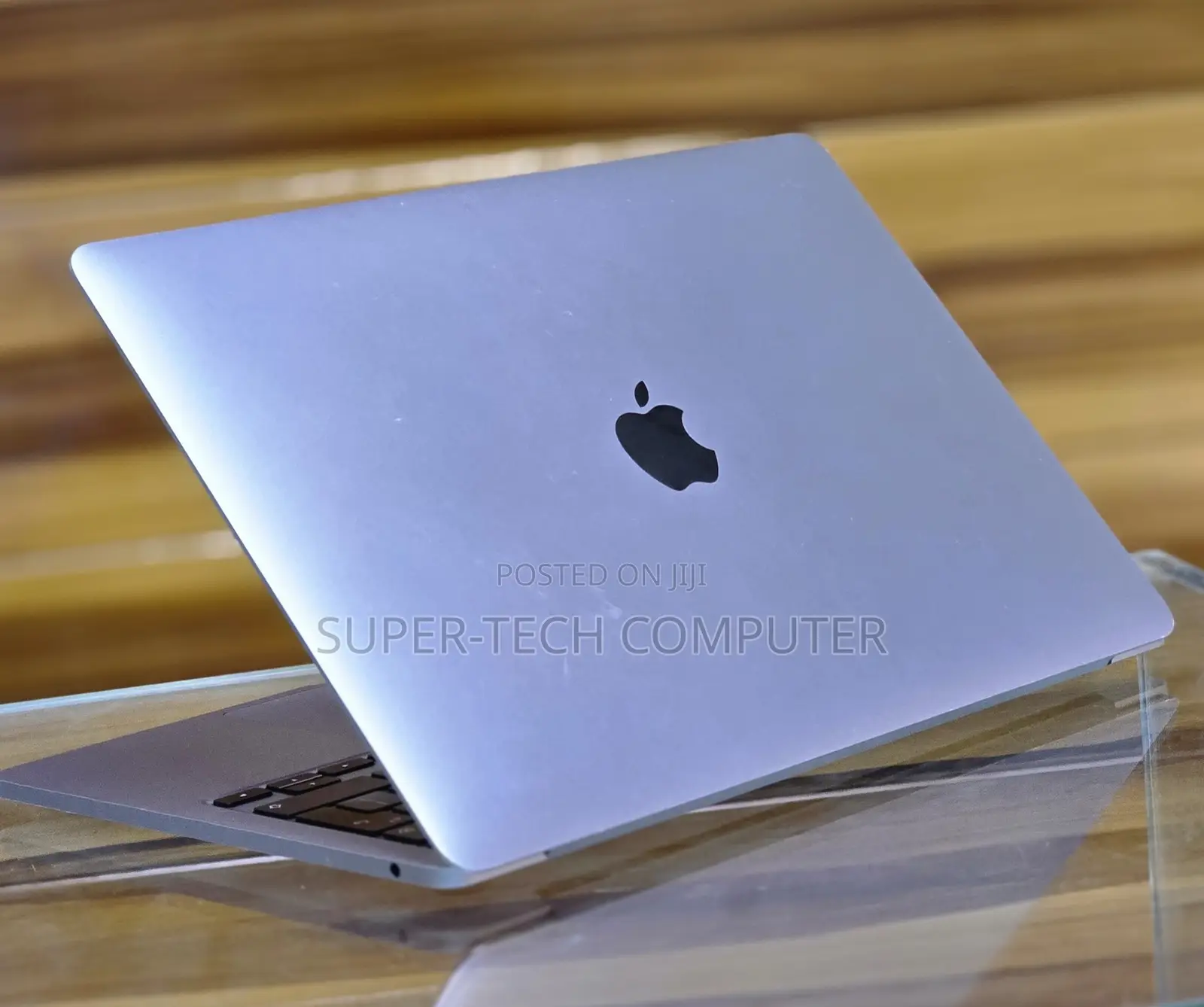 New Laptop Apple MacBook Pro 2022 M2 8GB Apple M2 SSD 256GB