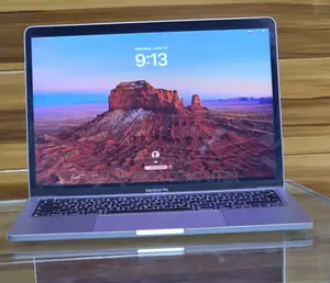 Photo - New Laptop Apple MacBook Pro 2022 M2 8GB Apple M2 SSD 256GB