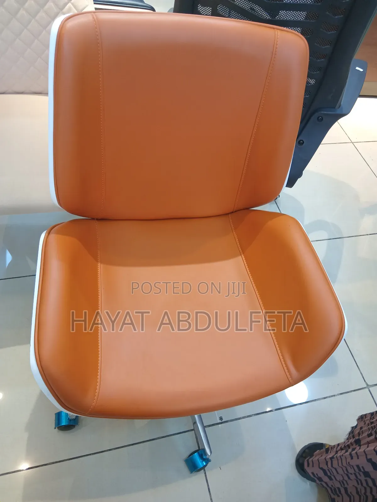 Guesy Chair