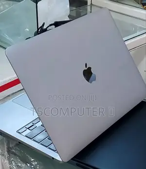 New Laptop Apple MacBook Pro 2022 M2 8GB Apple M2 SSD 256GB