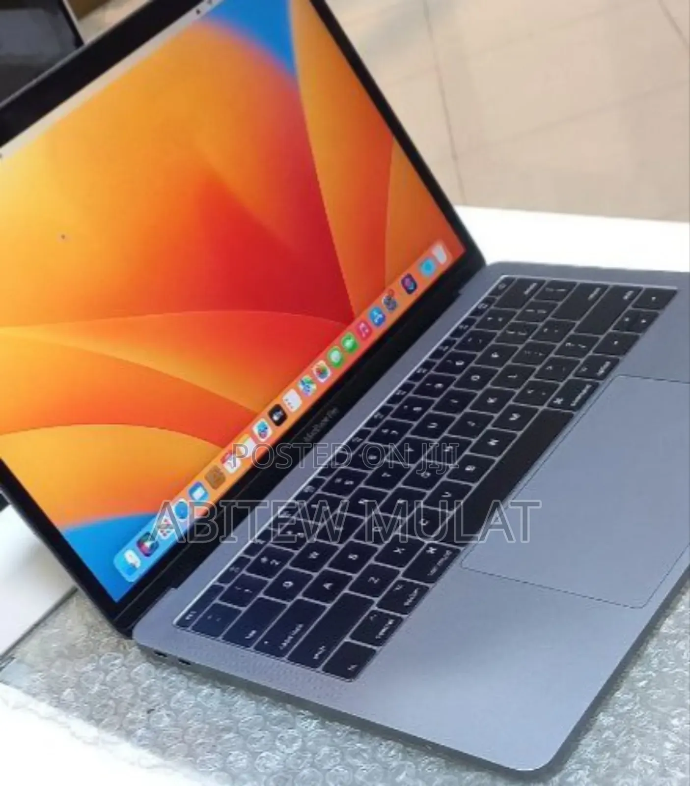 New Laptop Apple MacBook Pro 2017 16GB Intel Core I5 SSD 512GB