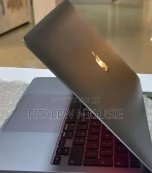 New Laptop Apple MacBook Pro M1 16GB Intel Core I5 SSD 512GB