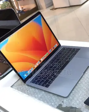 New Laptop Apple MacBook Pro 2017 16GB Intel Core I5 SSD 512GB