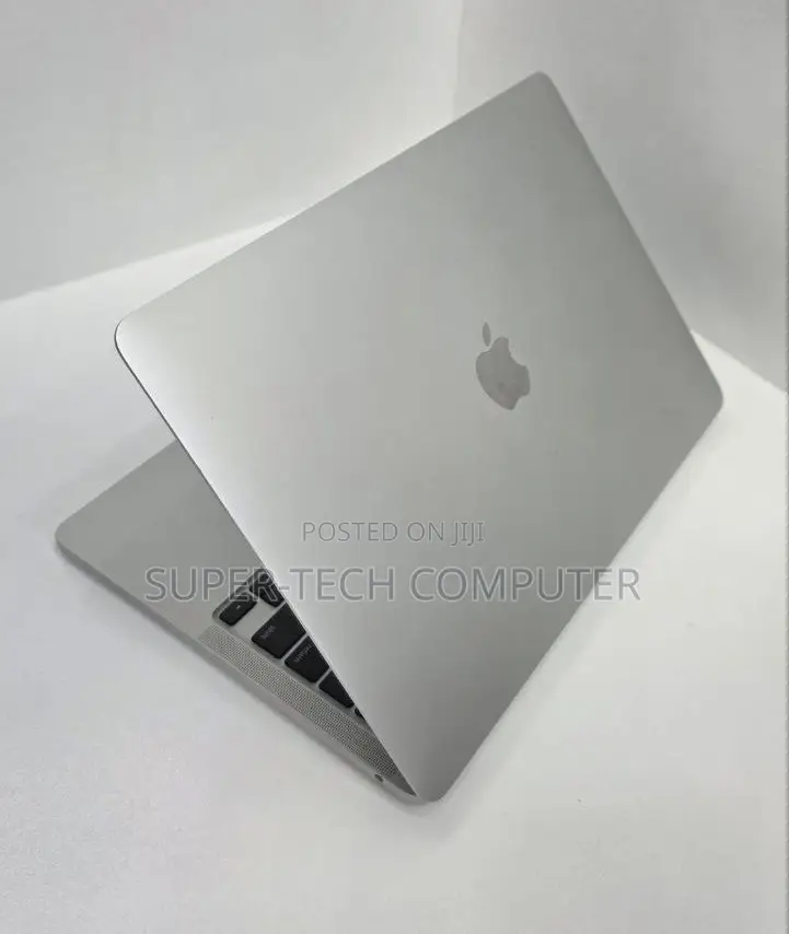 New Laptop Apple MacBook Pro 2022 M2 8GB Apple M2 SSD 512GB