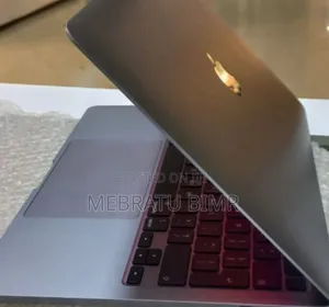 New Laptop Apple MacBook Pro 2020 16GB Intel Core I5 SSD 512GB