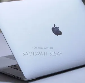 Photo - New Laptop Apple MacBook Pro 2017 16GB Intel Core I7 SSD 512GB