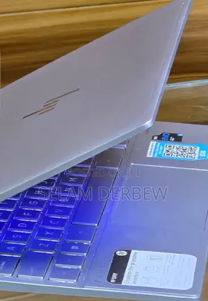 New Laptop HP Envy 14 8GB Intel Core I5 SSD 256GB