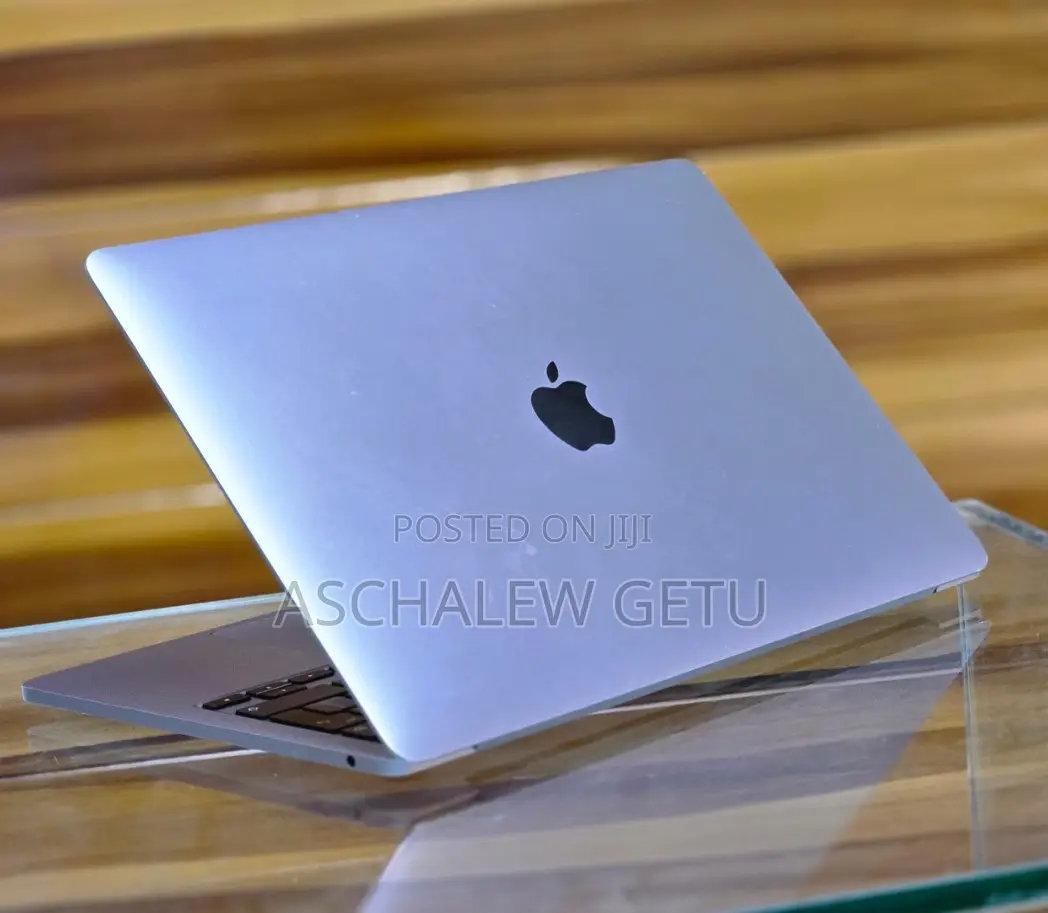 New Laptop Apple MacBook Pro 2022 M2 8GB Intel Core M2 SSD 256GB