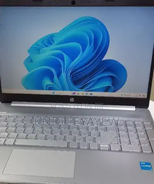 New Laptop HP Stream Notebook 8GB Intel Core I3 SSD 1T