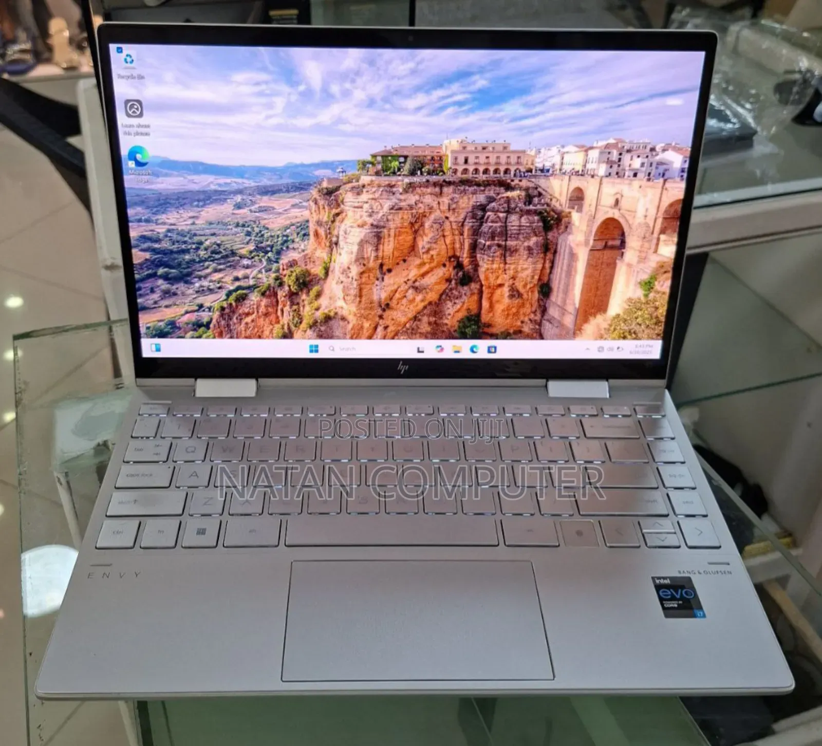 New Laptop HP Envy X360 13z 16GB Intel Core I7 SSD 1T