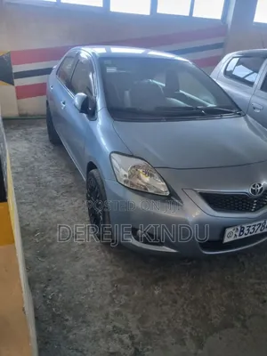 Photo - Toyota Belta 2010 Blue