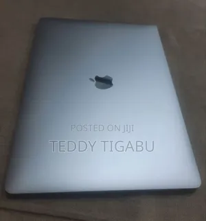 New Laptop Apple MacBook Pro 2017 16GB Intel Core I7 SSD 512GB