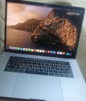 New Laptop Apple MacBook Pro 2017 16GB Intel Core I7 SSD 512GB