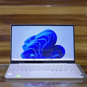 New Laptop Lenovo Yoga 700 8GB Intel Core I5 SSD 512GB
