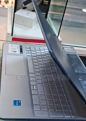 New Laptop HP Stream Notebook 8GB Intel Core I7 SSD 512GB