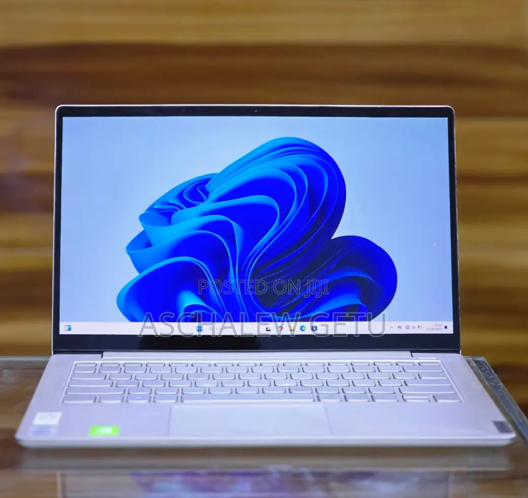 New Laptop Lenovo Yoga 2 8GB Intel Core I5 SSD 512GB