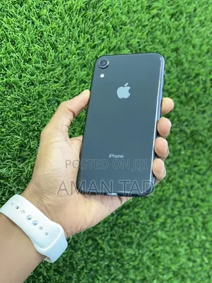 New Apple iPhone XR 64 GB Black
