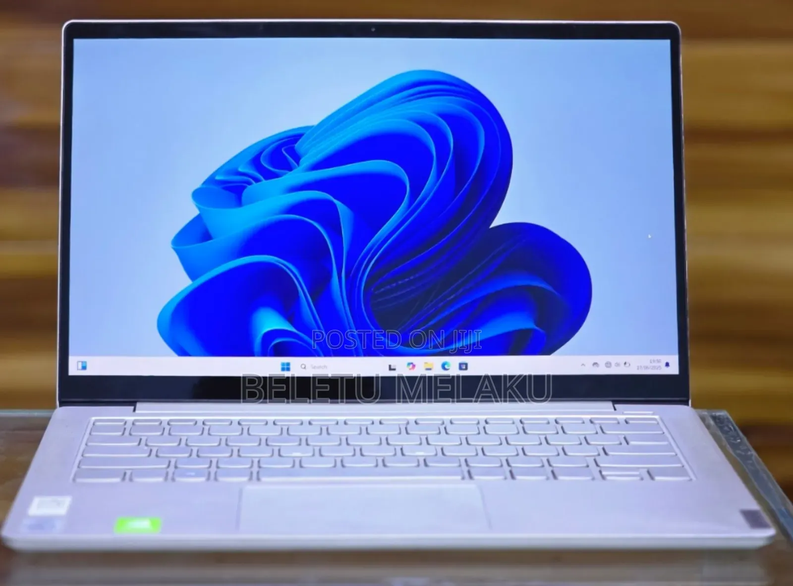 New Laptop Lenovo Yoga 2 8GB Intel Core I5 SSD 512GB