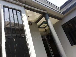 Furnished 6bdrm House in ዱከም/ Dukem, East Shewa for sale