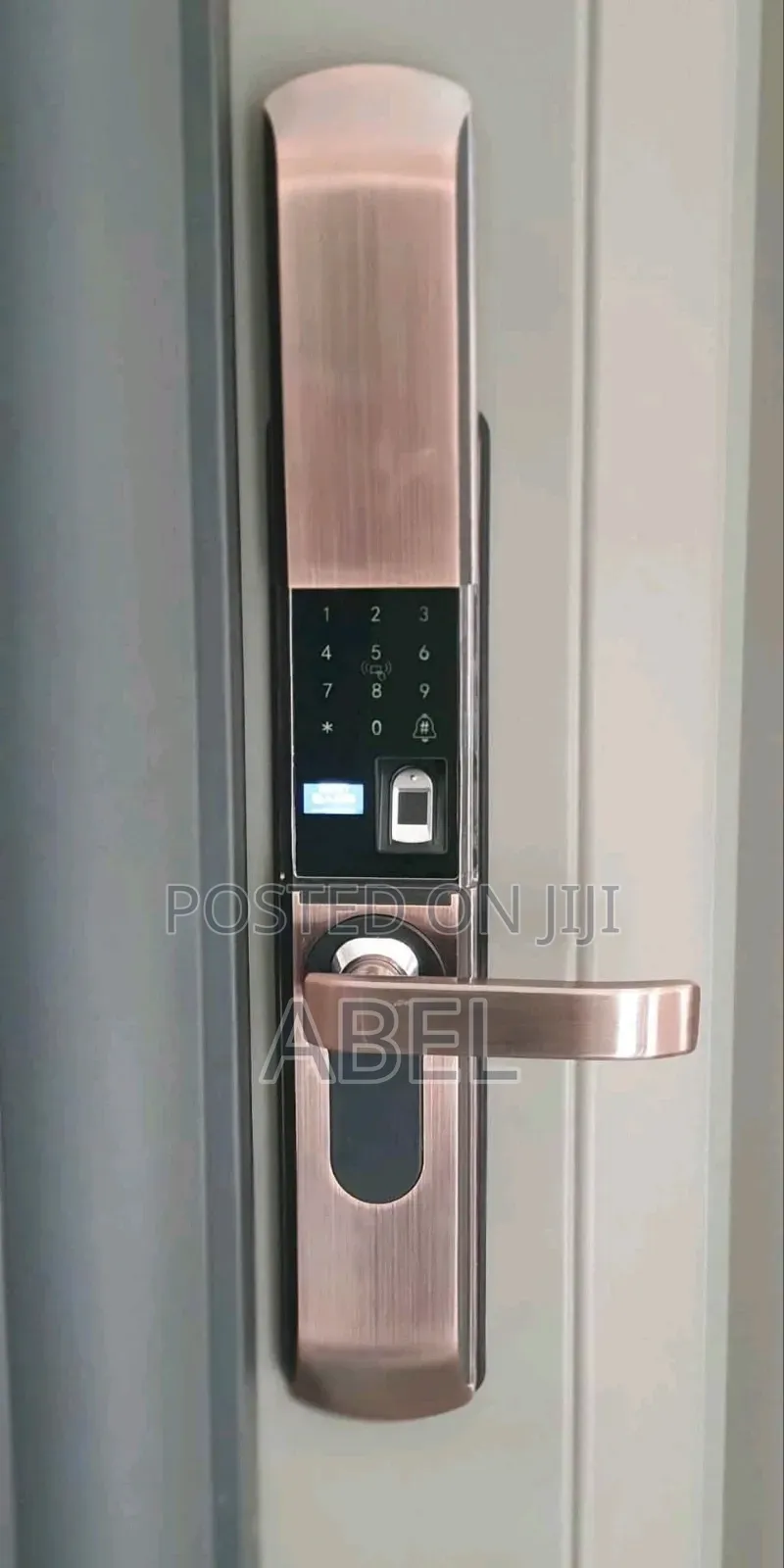 ጥንካሬ እና ውበትን በአንድላይ የተላበሰ በር Victor Doors