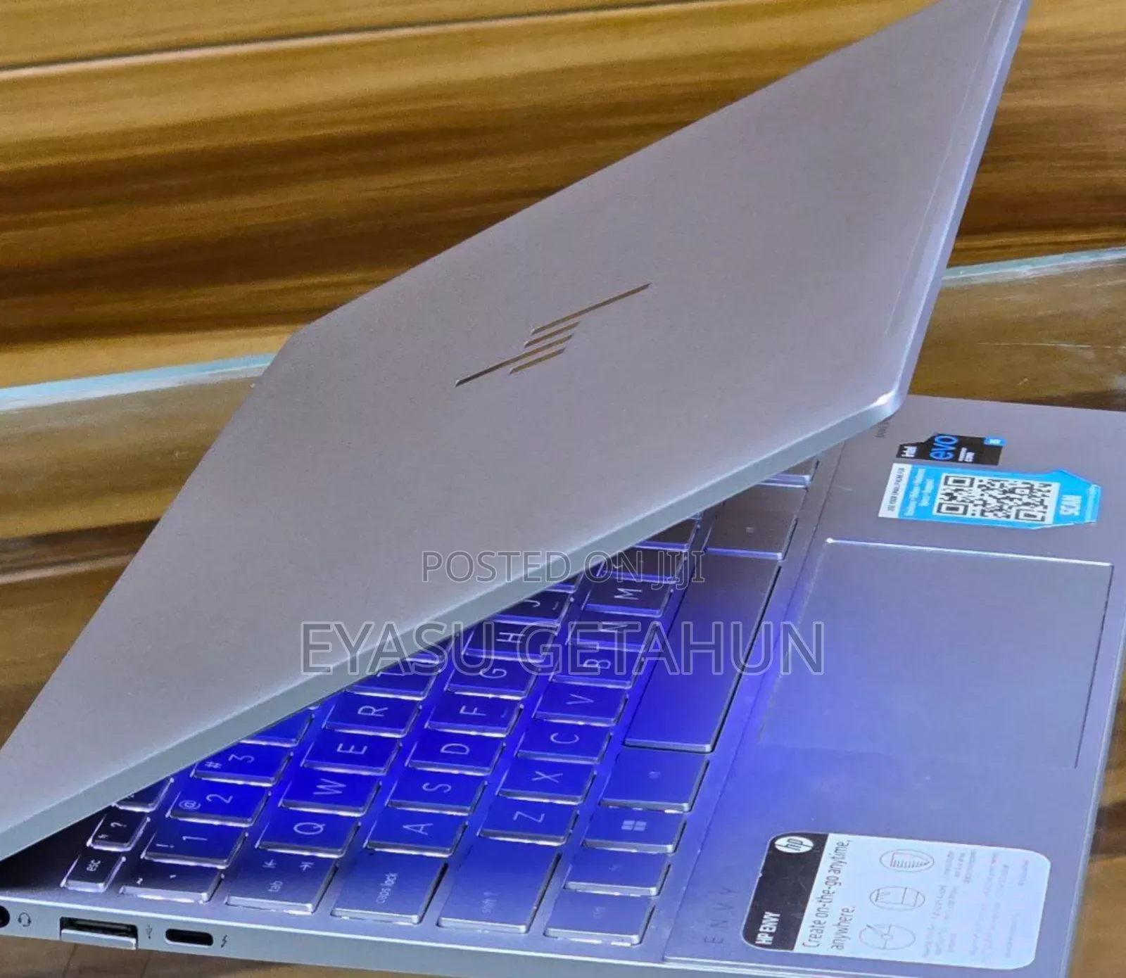 New Laptop HP Envy X360 8GB Intel Core I5 SSD 256GB