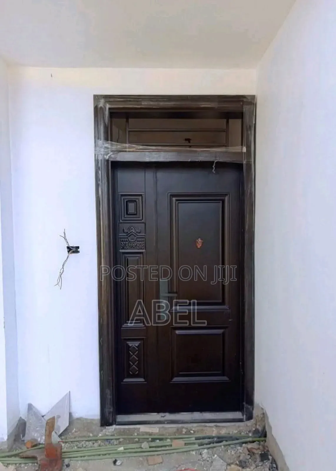 ጥንካሬ እና ውበትን በአንድላይ የተላበሰ በር Victor Doors