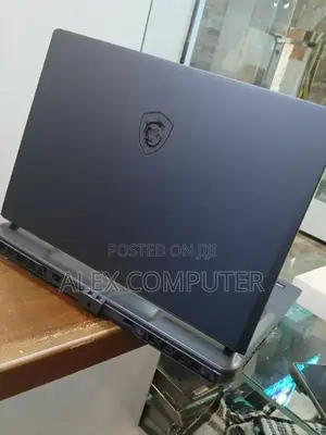 New Laptop MSI Vector 17 HX AI A2XWJG 16GB Intel Core Ultra 7 SSD 1T