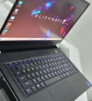 New Laptop Alienware M15 R3 32GB Intel Core I7 SSD 1T
