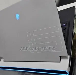 New Laptop Alienware M15 R3 32GB Intel Core I7 SSD 1T