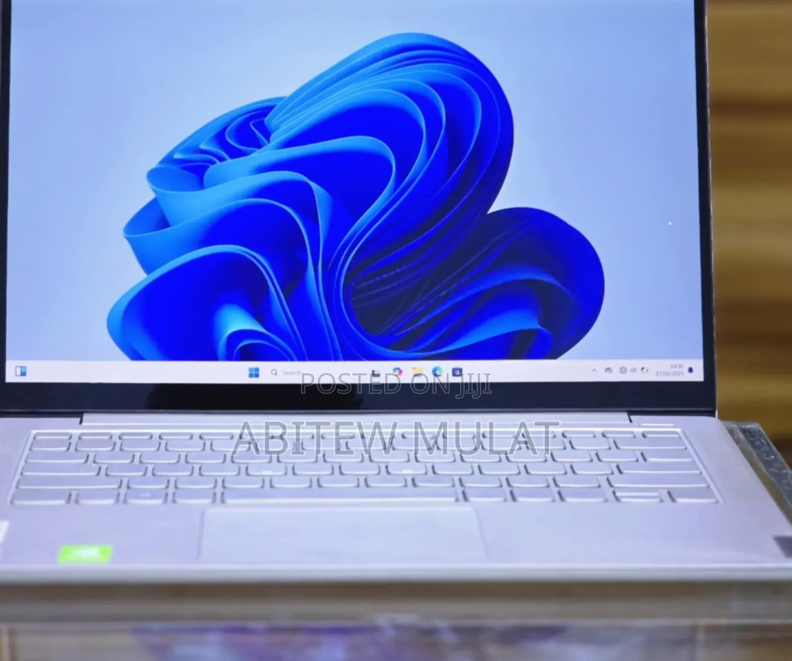 New Laptop Lenovo Yoga C930 8GB Intel Core I5 SSD 512GB