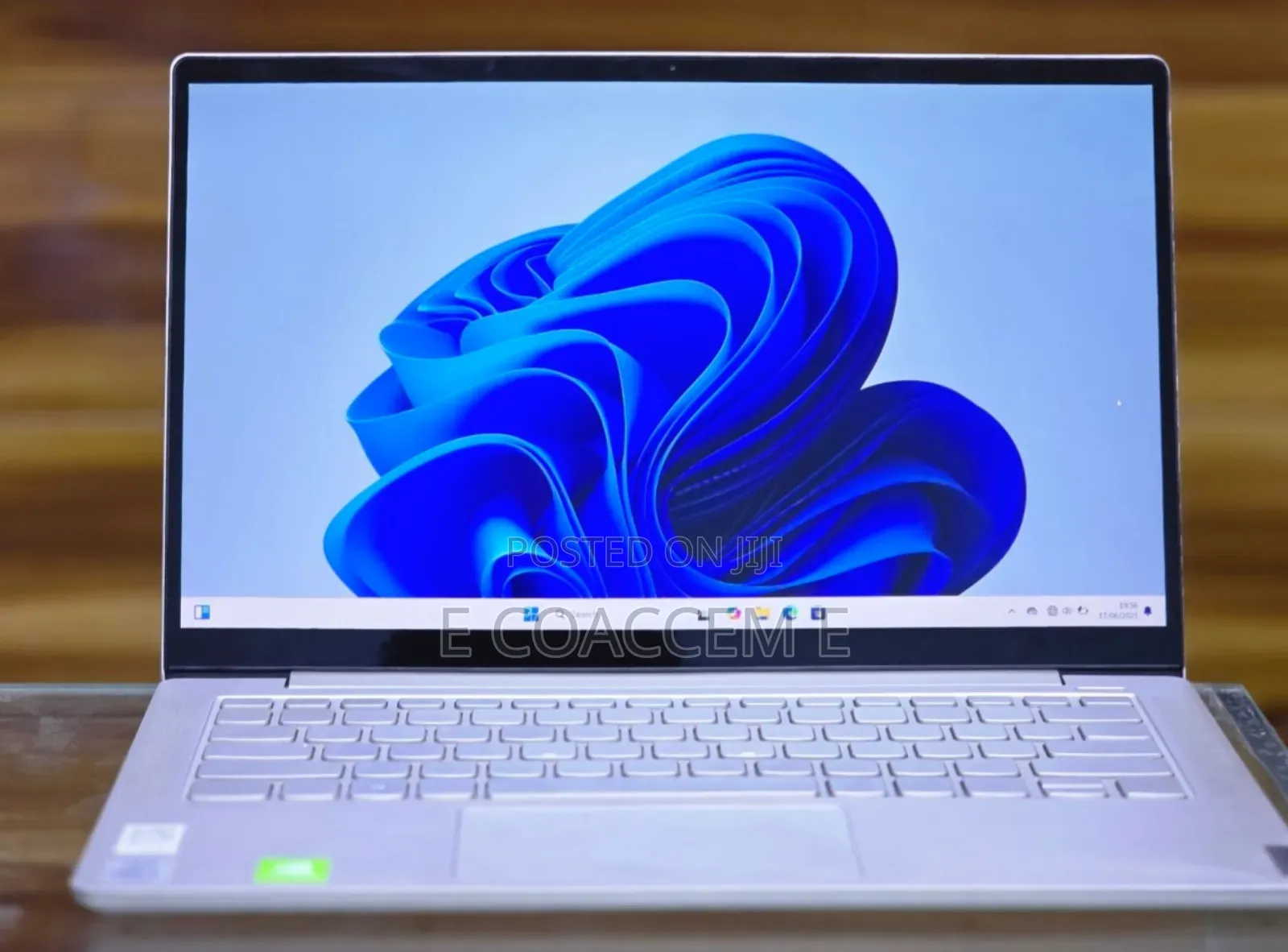 New Laptop Lenovo 8GB Intel Core I5 SSD 512GB