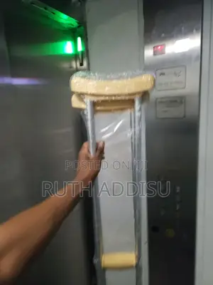 Photo - Crutches埋伏crutches Elbow埕吃crutches載客crutches滿地crutches New