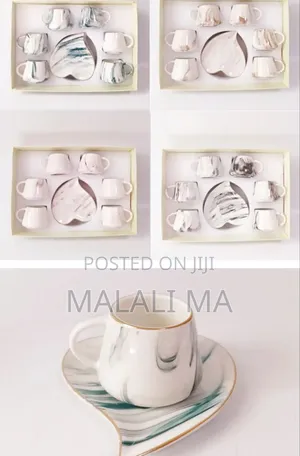 የቡና ሲኒዎች ከማስቀመጫ ጋር