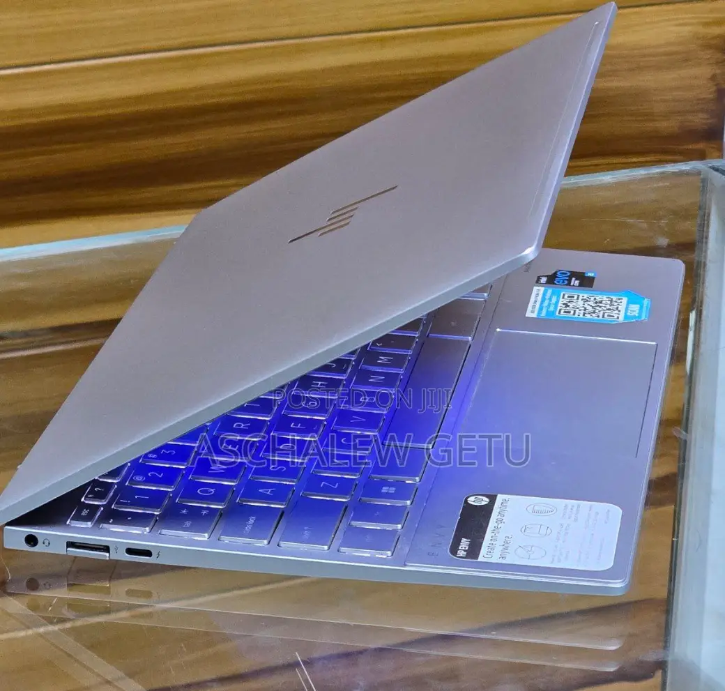 New Laptop HP Envy X360 8GB Intel Core I5 SSD 256GB